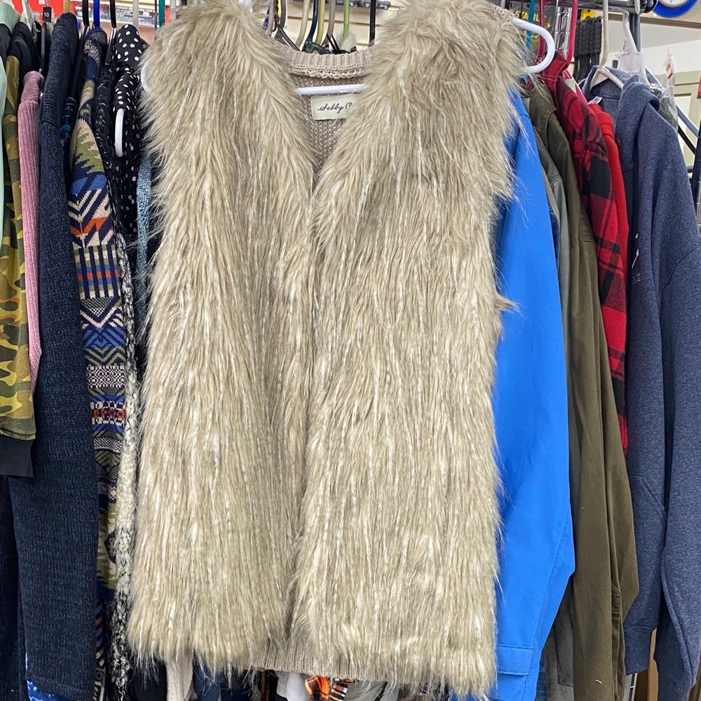 Sebby Collection Shaggy Faux Fur Vest Size Large